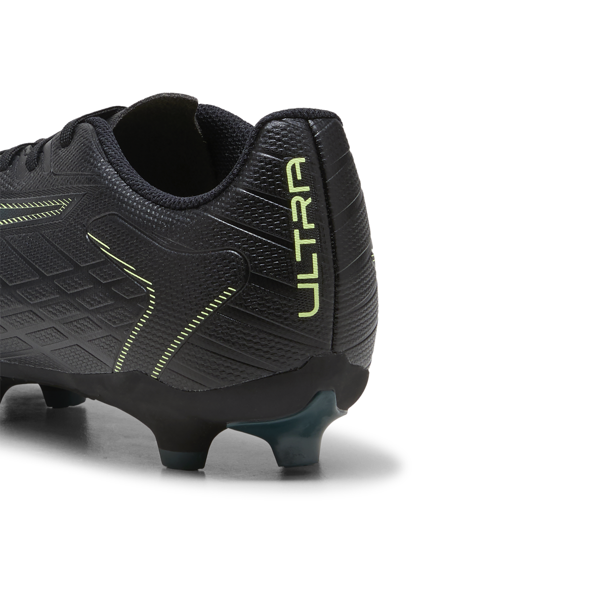 Puma Ultra 6 Play FG/AG Football Boots - Adult - Black/Fizzy Light/Green